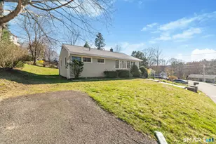 24 Orchard Heights, New Milford, CT 06776 - Photo 2