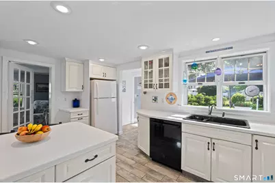 16 Lynde Street, Old Saybrook, CT 06475 - Photo 10