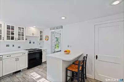 16 Lynde Street, Old Saybrook, CT 06475 - Photo 14