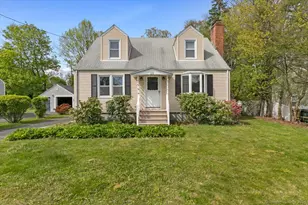119 Sunnyside Ct, Milford, CT 06460 - Photo 1
