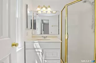 60 Greenwich Hills Dr, Greenwich, CT 06831 - Photo 12
