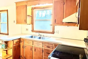 118 Berkshire Dr, Bristol, CT 06010 - Photo 6