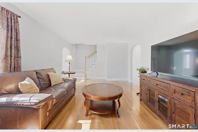 5 Arrowhead Road, Trumbull, CT 06611 - Photo 4