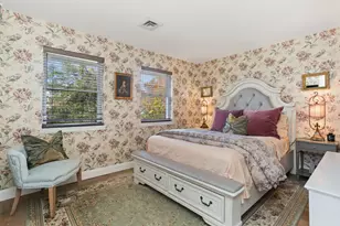 376 Knapps Hwy, Fairfield, CT 06825 - Photo 16