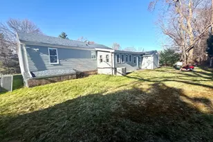 75 Elizabeth Ave, Bloomfield, CT 06002 - Photo 16