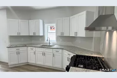 16 Arch Street, Waterbury, CT 06710 - Photo 4