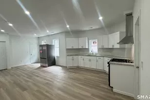 16 Arch St, Waterbury, CT 06710 - Photo 4