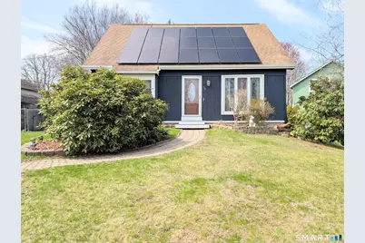 18 Cadbury Place, Naugatuck, CT 06770 - Photo 1