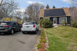 18 Cadbury Pl, Naugatuck, CT 06770 - Photo 4