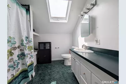 18 Cadbury Place, Naugatuck, CT 06770 - Photo 32