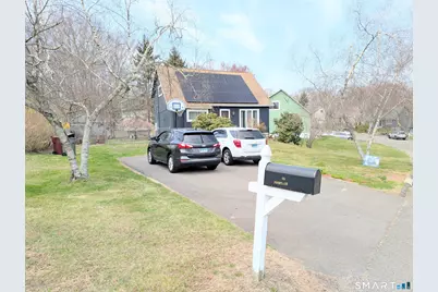 18 Cadbury Place, Naugatuck, CT 06770 - Photo 6