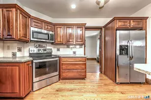 48 Bedford Ave, Hamden, CT 06517 - Photo 20