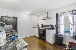 34 Pleasant St, New Britain, CT 06051 - Photo 16