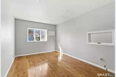 34 Pleasant Street, New Britain, CT 06051 - Photo 4