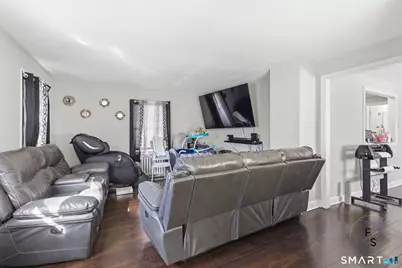 34 Pleasant Street, New Britain, CT 06051 - Photo 22