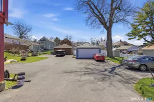 137 Linnmoore St, Hartford, CT 06114 - Photo 38