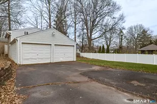 102 Lawler Rd, West Hartford, CT 06117 - Photo 38