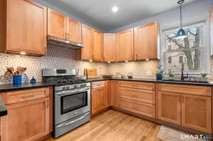21 Anderson St, New Haven, CT 06511 - Photo 8
