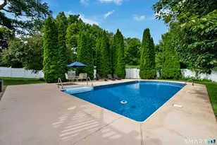 31 Stone Hedge Dr, North Haven, CT 06473 - Photo 4