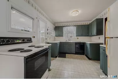 71 South Washington Avenue, East Lyme, CT 06357 - Photo 16