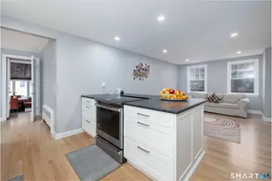 14 Giles St, Hamden, CT 06517 - Photo 4