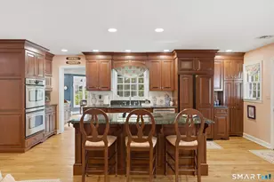 25 Norwood Rd, West Hartford, CT 06117 - Photo 18