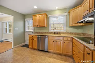 825 Farmington Dr, Cheshire, CT 06410 - Photo 10