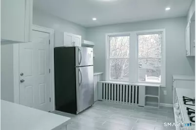 23 Lake Street, Waterbury, CT 06708 - Photo 2