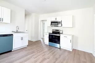33 Andrews St, New Britain, CT 06051 - Photo 16