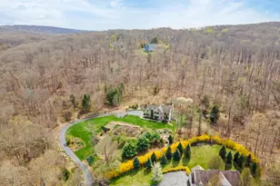 83 Valley Stream Ln, Southbury, CT 06488 - Photo 4
