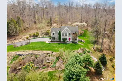 83 Valley Stream Lane, Southbury, CT 06488 - Photo 2