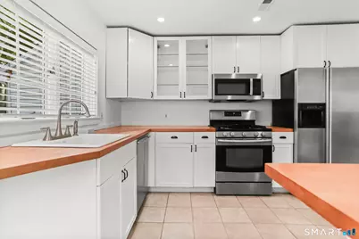 4 Topping Lane, Norwalk, CT 06854 - Photo 8