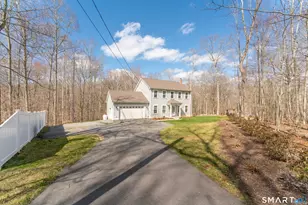 19 Chidley Way, Ledyard, CT 06339 - Photo 2
