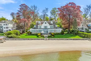 215 Ocean Dr W, Stamford, CT 06902 - Photo 4