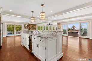 70 Kenilworth Dr E, Stamford, CT 06902 - Photo 14
