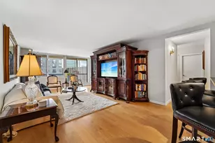 25 Forest St, Stamford, CT 06901 - Photo 8