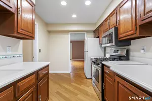 33 Talbot Ln, Greenwich, CT 06830 - Photo 6