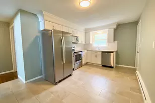 24 College St, Clinton, CT 06413 - Photo 2