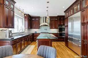 76 Lofgren Rd, Avon, CT 06001 - Photo 4