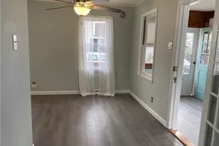 31 Daggett St, Milford, CT 06460 - Photo 4