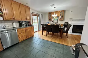 39 Asia Cir, Bridgeport, CT 06610 - Photo 4