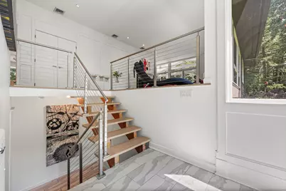 22 Sunswyck Road, Darien, CT 06820 - Photo 2