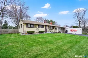 3 Riviera Dr, Enfield, CT 06082 - Photo 2