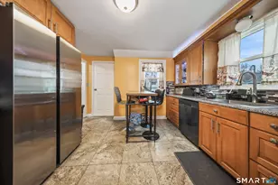 231 Capitol Ave, Waterbury, CT 06705 - Photo 12