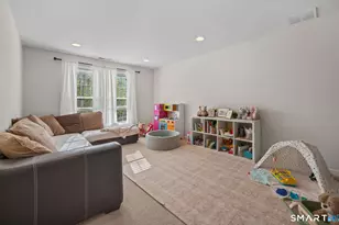 323 Sterling Dr, Newington, CT 06111 - Photo 26