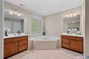 323 Sterling Dr, Newington, CT 06111 - Photo 22