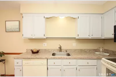 164 Austin Ryer Lane #164, Branford, CT 06405 - Photo 8