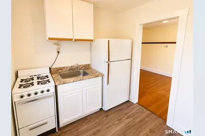 23 Farnham Avenue #2nd Floor Rear, Torrington, CT 06790 - Photo 4