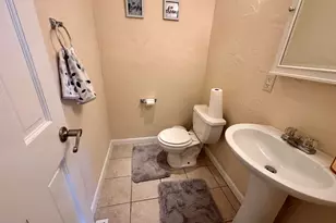 15 Crest St, West Haven, CT 06516 - Photo 6
