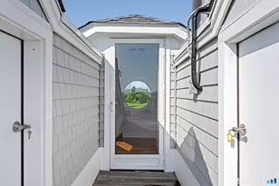 31 Atlantic Ave, Groton, CT 06340 - Photo 20